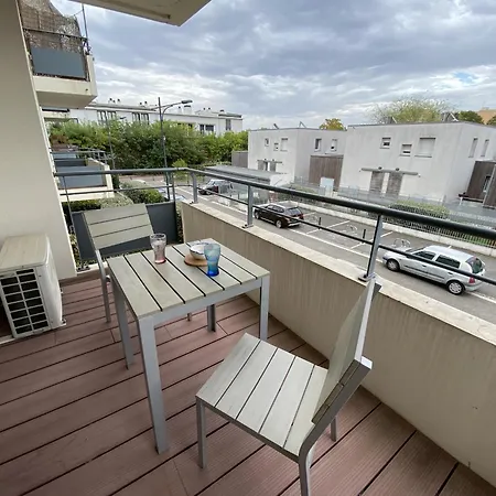 Le Skywalker Apartment *